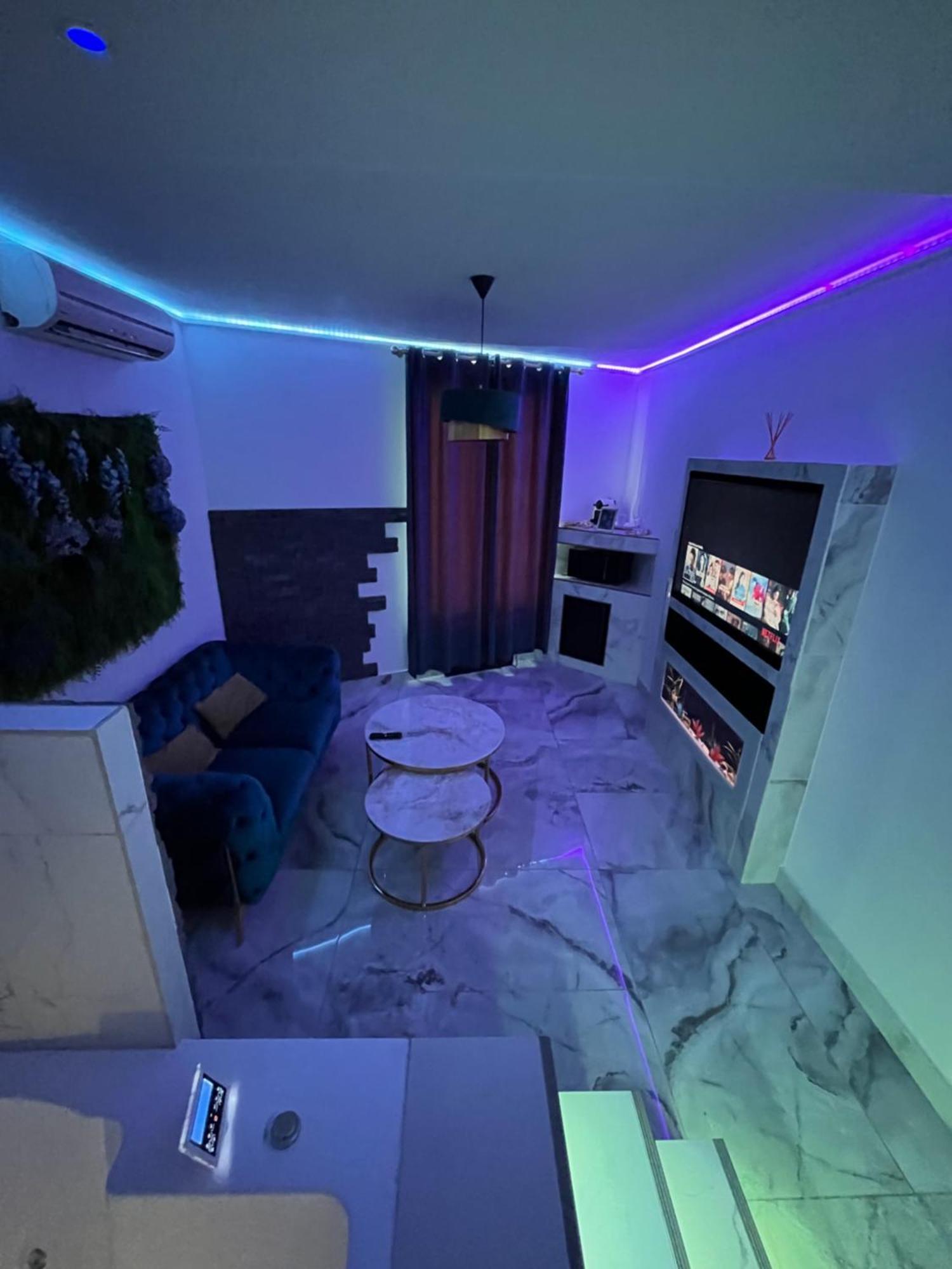 Le Blue Apartamento Aubervilliers Exterior foto