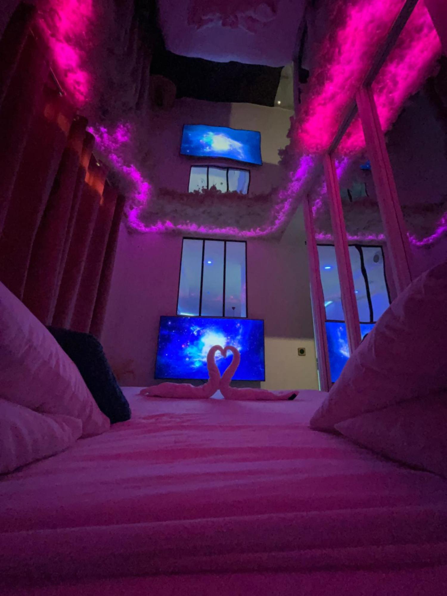Le Blue Apartamento Aubervilliers Exterior foto